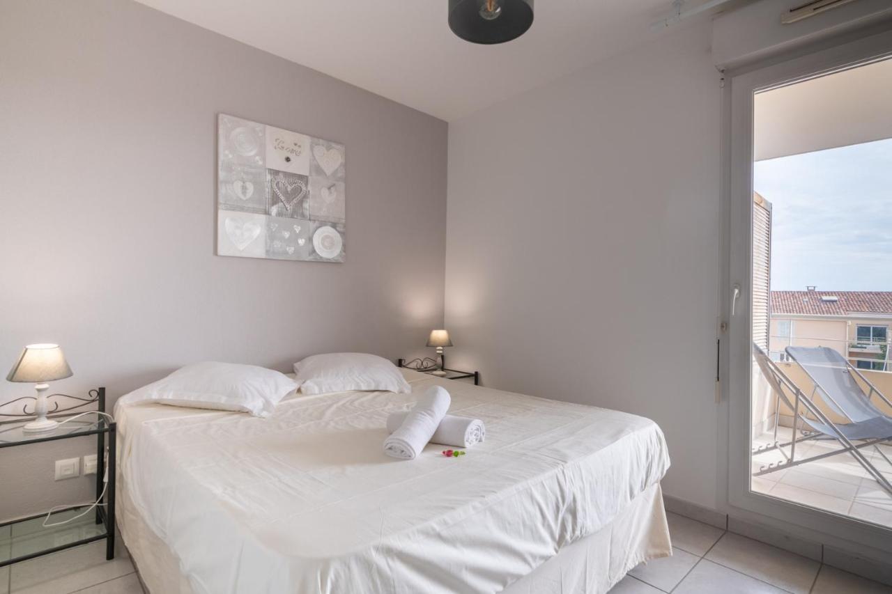 Appt De Charme Avec Grand Balcon Proche Avignon Wifi Gratuit Lägenhet Monteux Exteriör bild